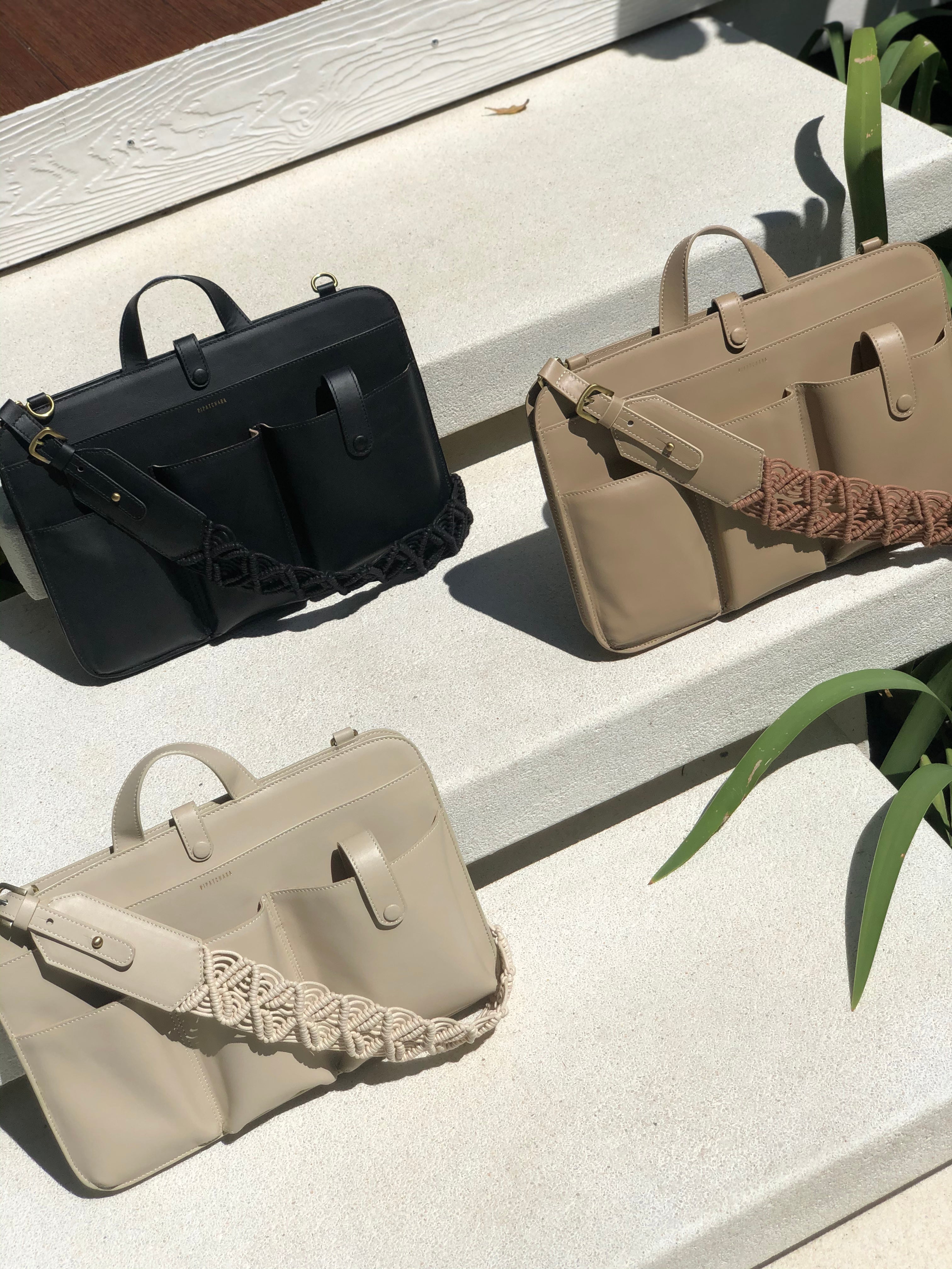 Lia Laptop (Leather) Nude