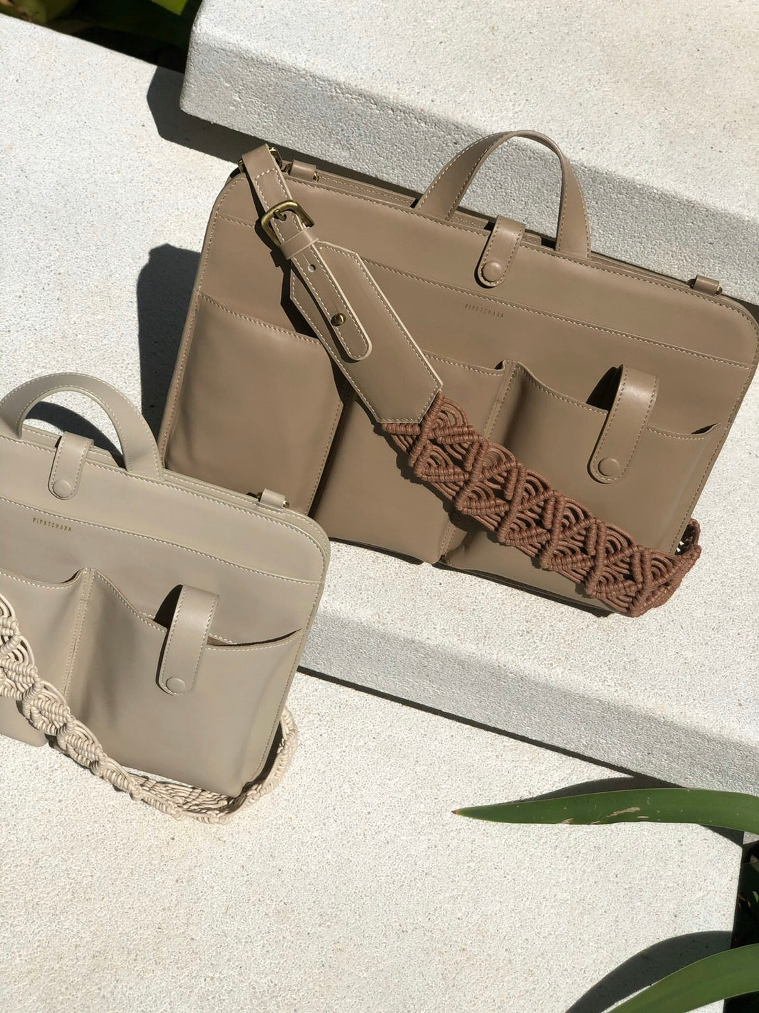 Lia Laptop (Leather) Nude