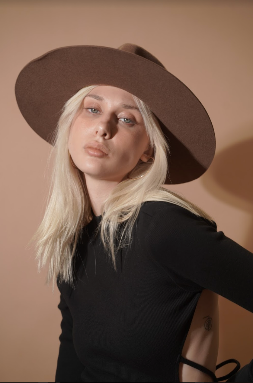 Chapeaux - Brown