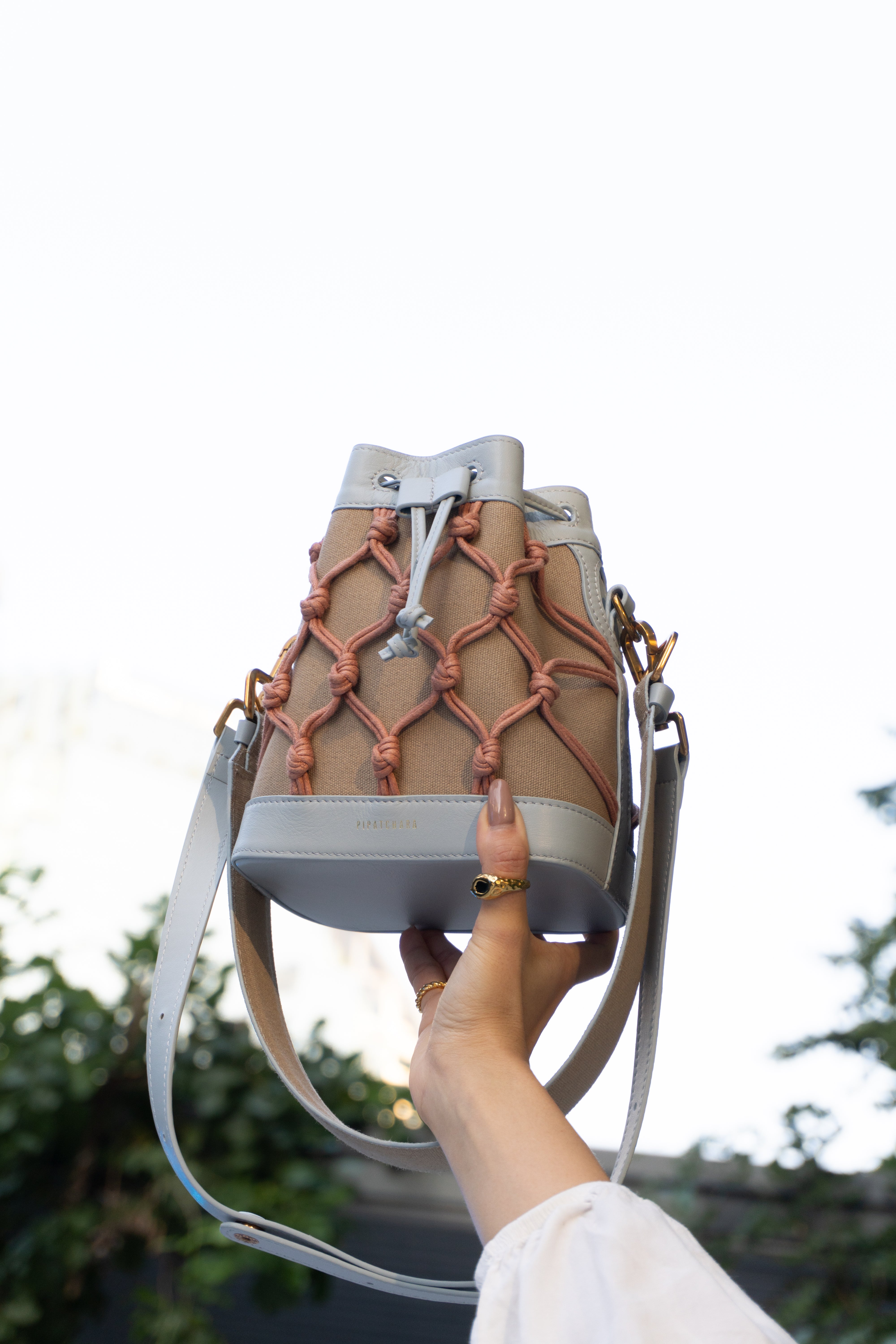 Romy Bucket Bag - Sky Ovaltine