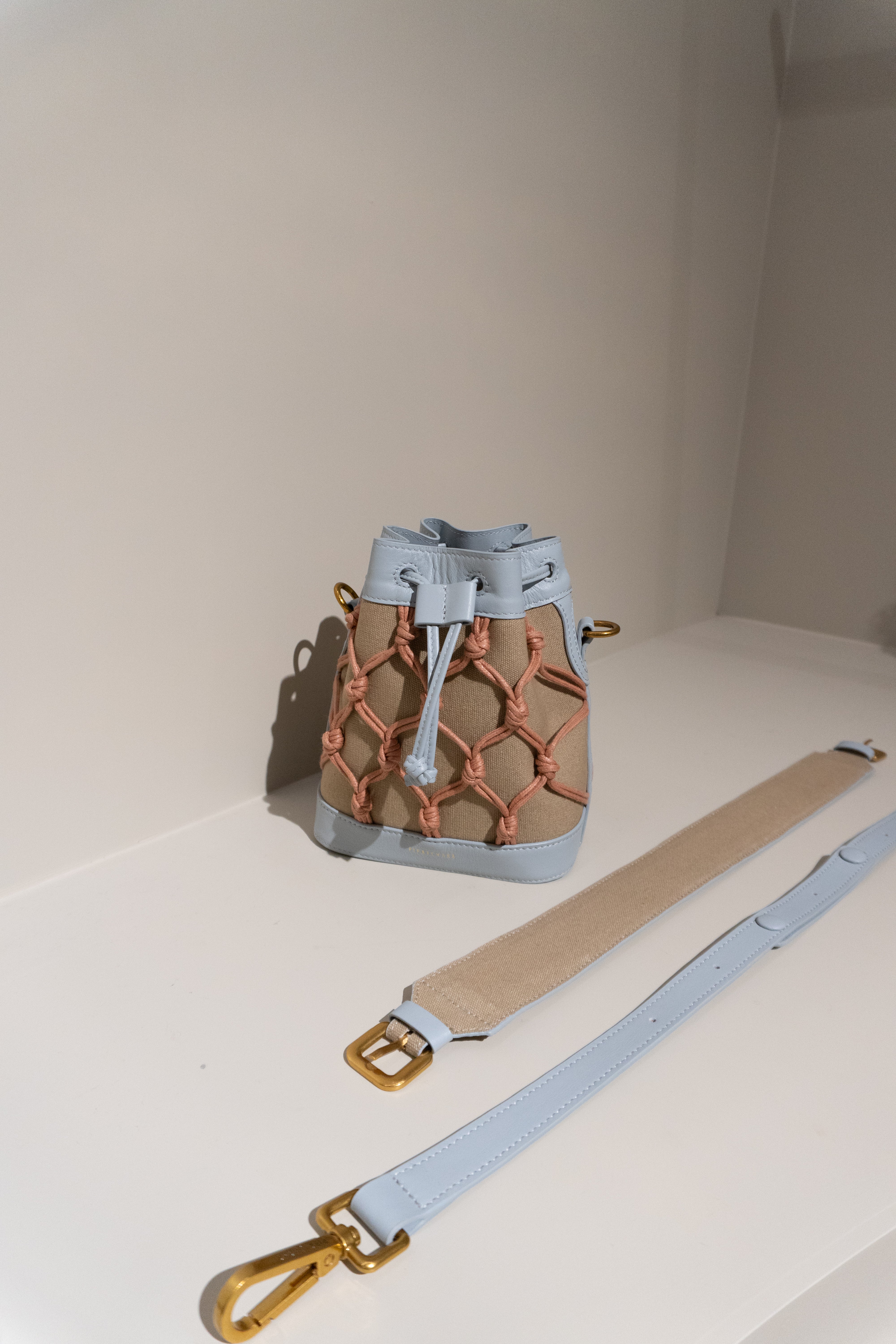 Romy Bucket Bag - Sky Ovaltine