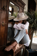 Chapeaux - White