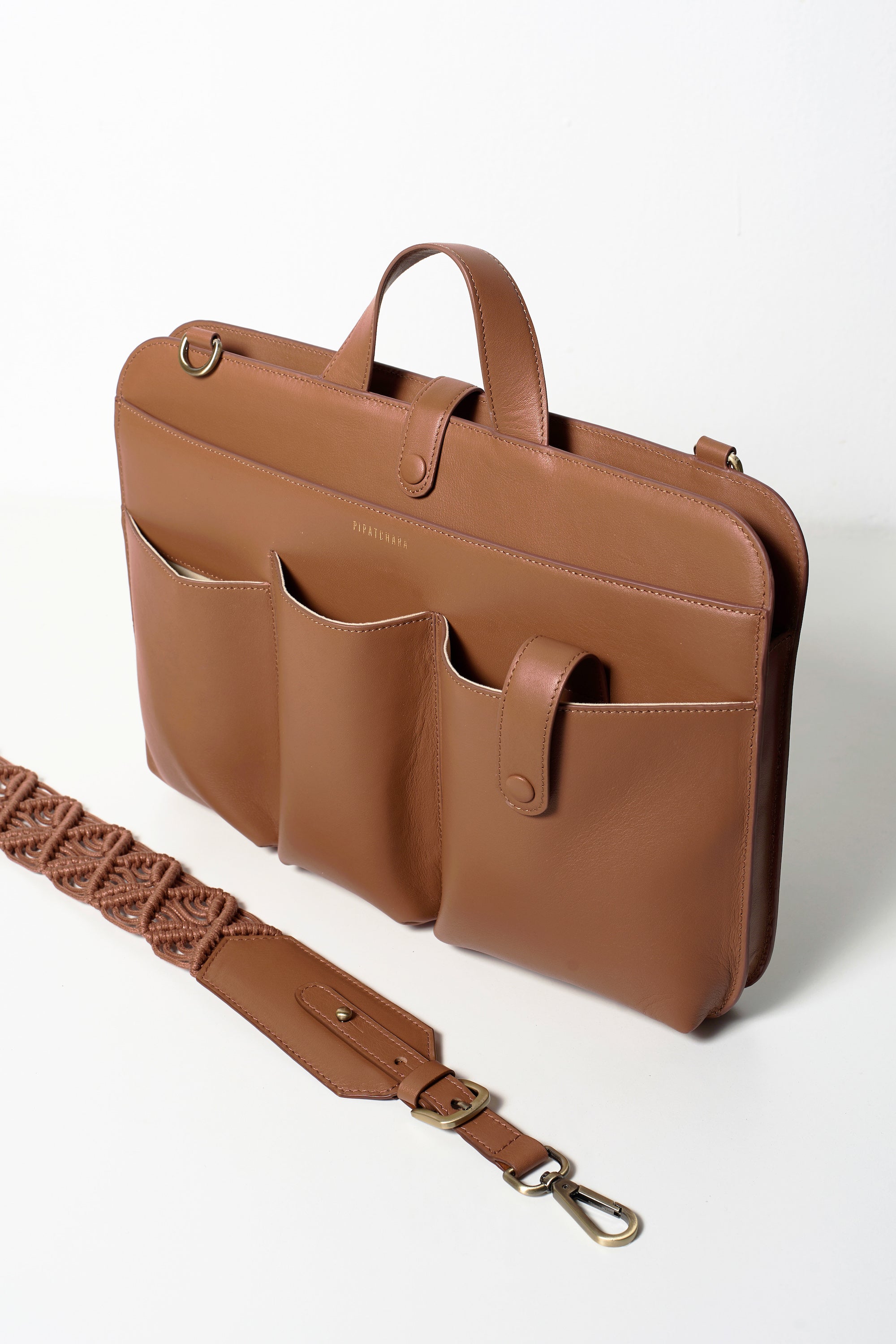 Lia Laptop (Leather) Tan